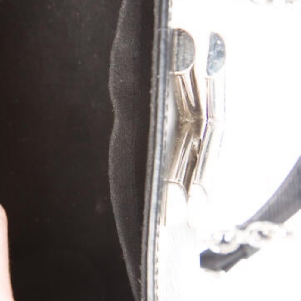 🏁SOLD🏁Louis Vuitton Epi Twist MM - Picture 5 of 5